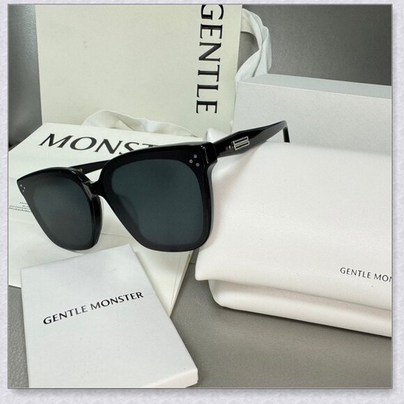 Gentle Monster PALETTE Black Square Sunglasses main image 3